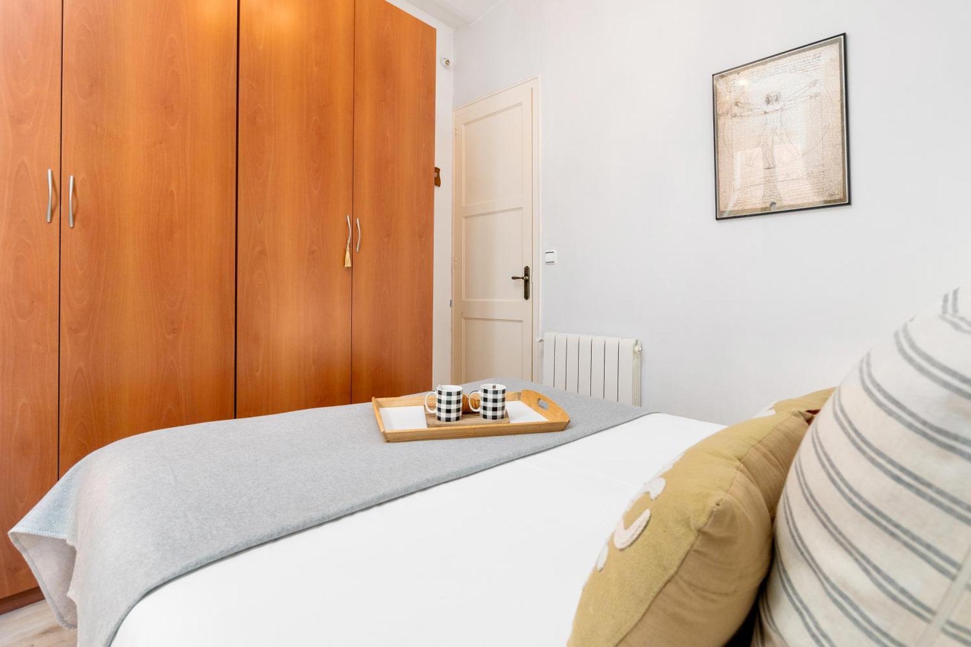 Apartamento Fridays Flats Whisper-Quiet Near Sagrada'S Heart Barcelona Exterior foto