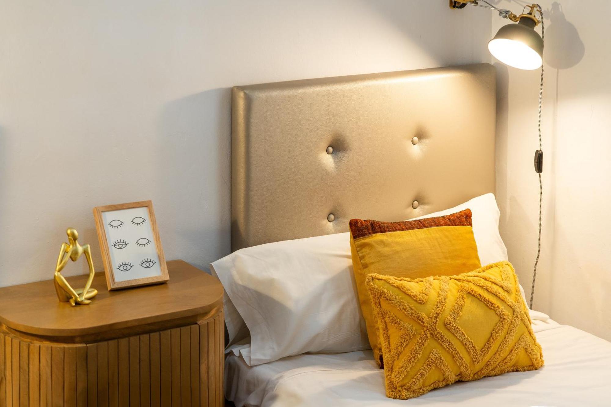 Apartamento Fridays Flats Whisper-Quiet Near Sagrada'S Heart Barcelona Exterior foto
