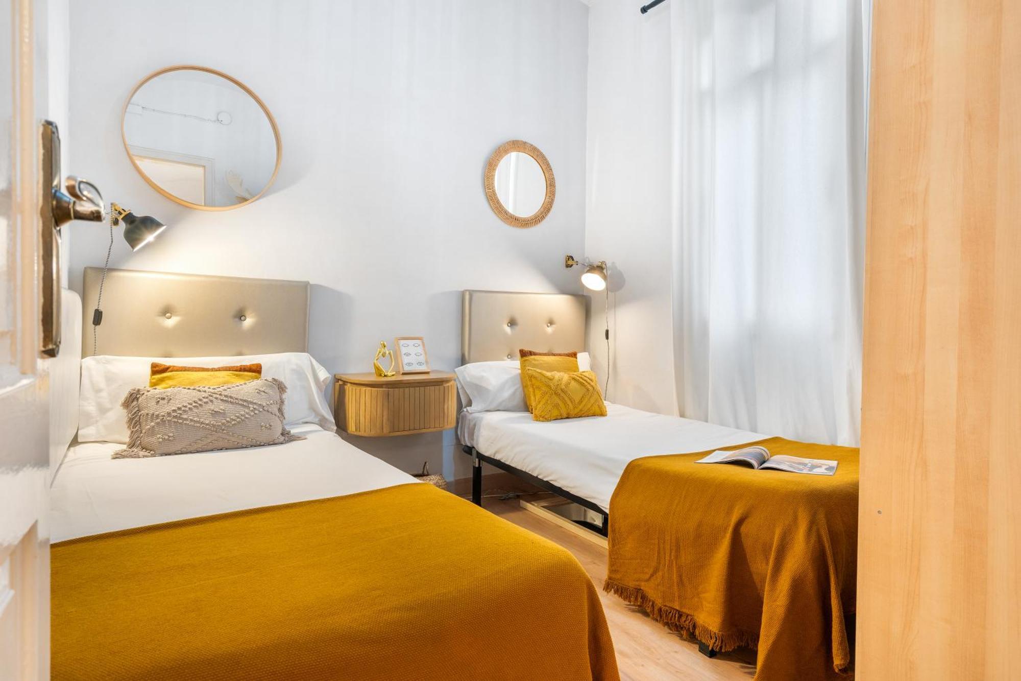 Apartamento Fridays Flats Whisper-Quiet Near Sagrada'S Heart Barcelona Exterior foto