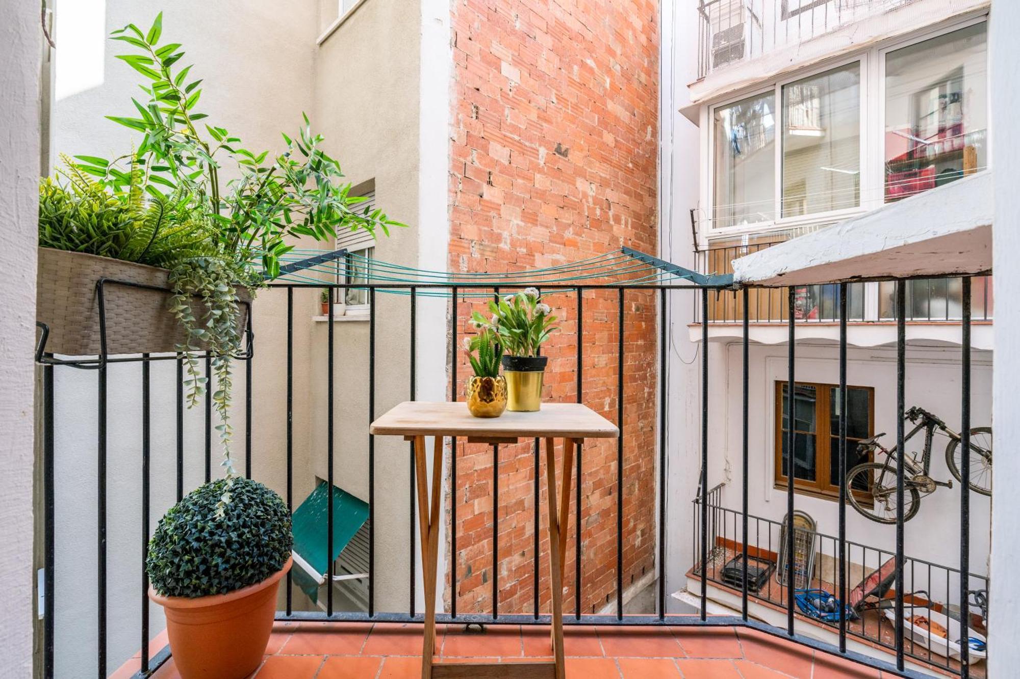 Apartamento Fridays Flats Whisper-Quiet Near Sagrada'S Heart Barcelona Exterior foto